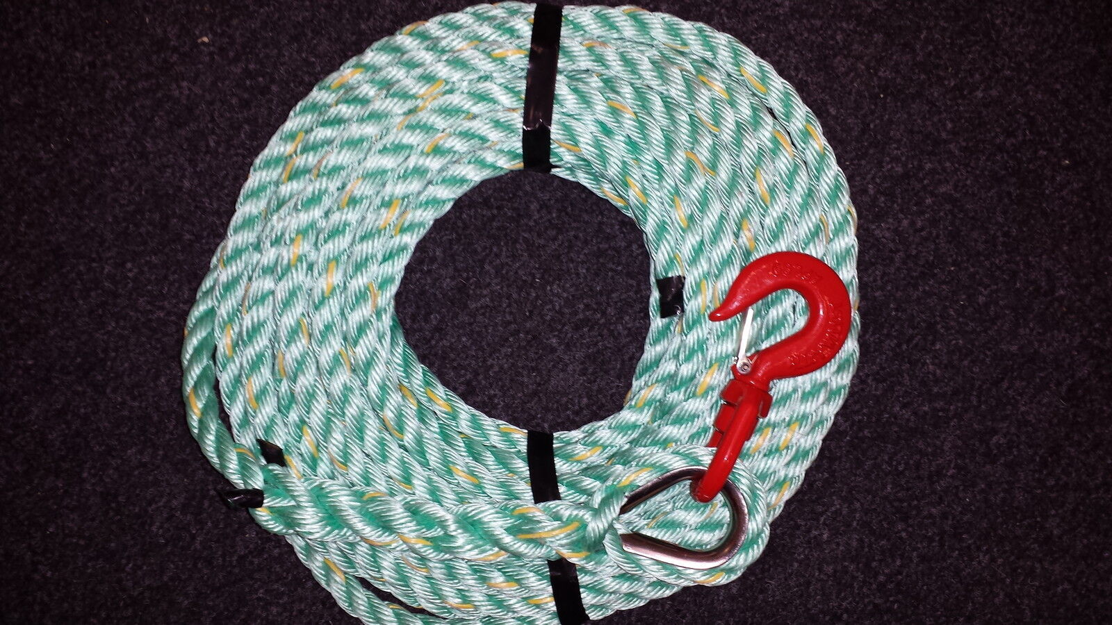 Gin Wheel Rope - 20 Metres of Polysteel Rope with a 1.5 Ton Swivel Hook - Image 3