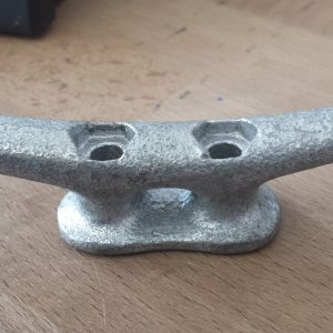TWO HOLE FLAT GALVANISED CLEAT 4" MALLEABLE  MOORING CLEAT